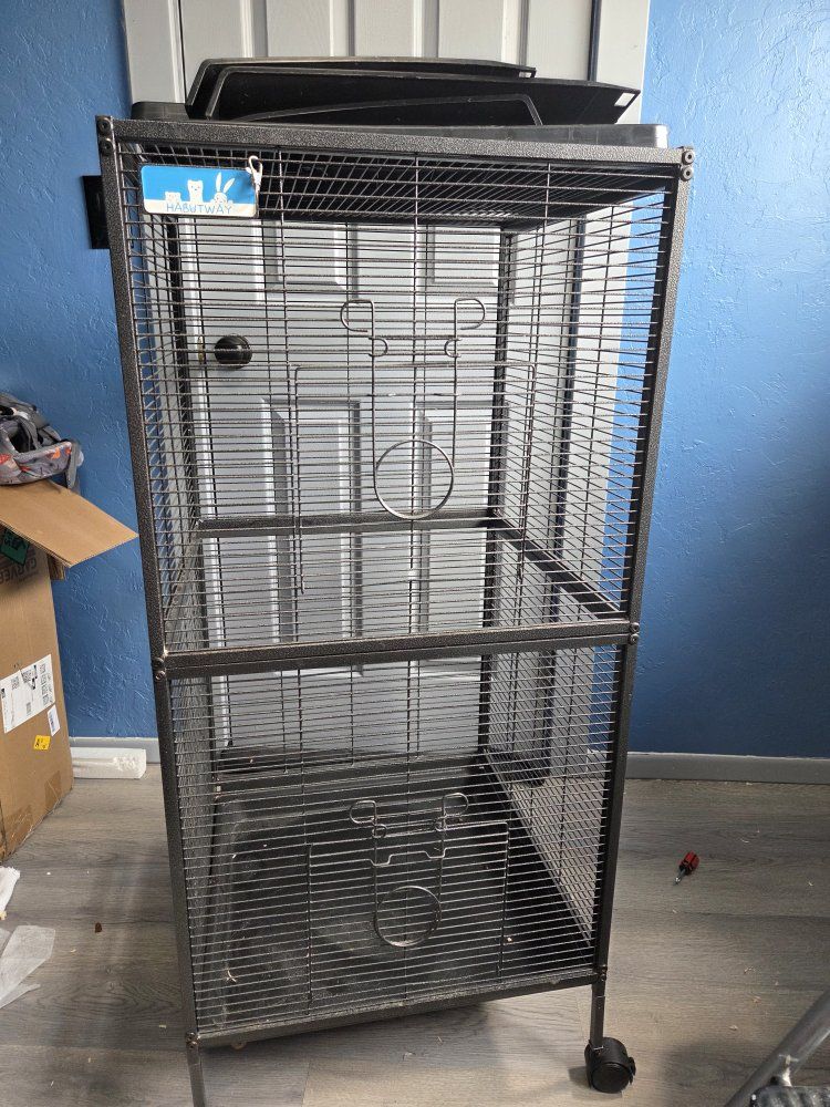 HABUTWAY Double Story Rolling Pet Cage with Plastic Platforms & Ramps