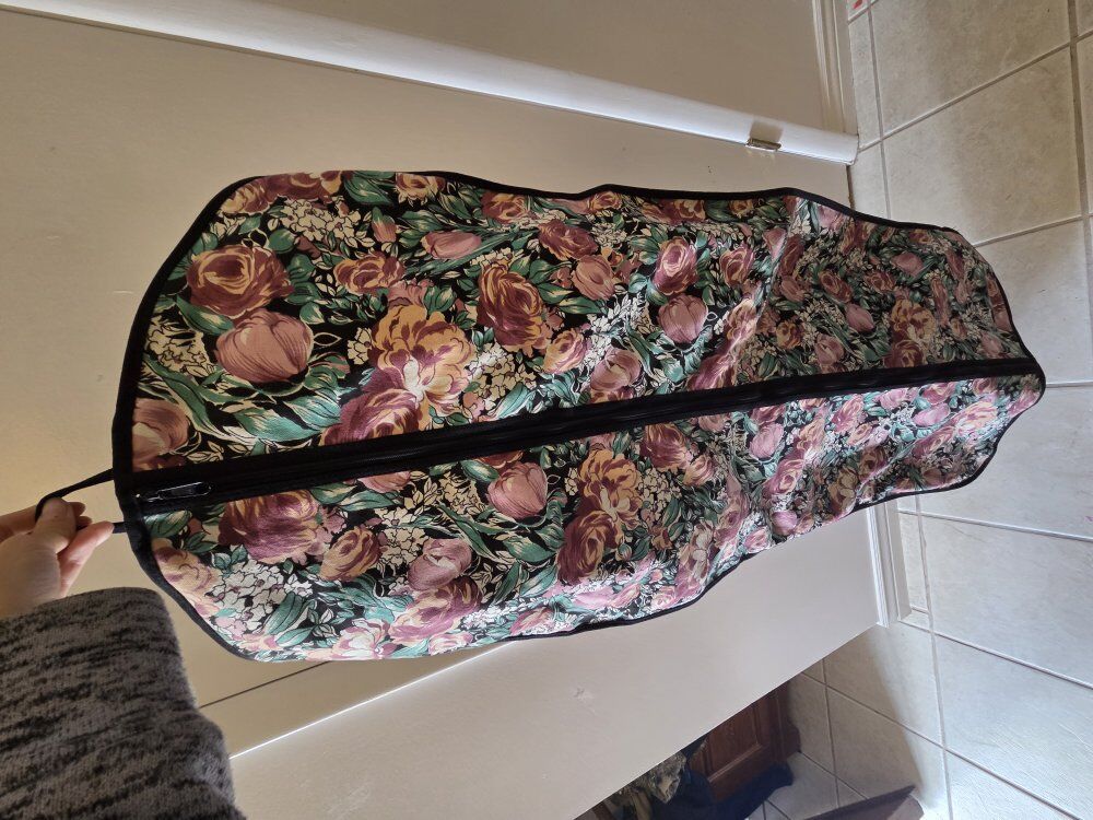 AVON Floral Gardens Hanging Garment Bag