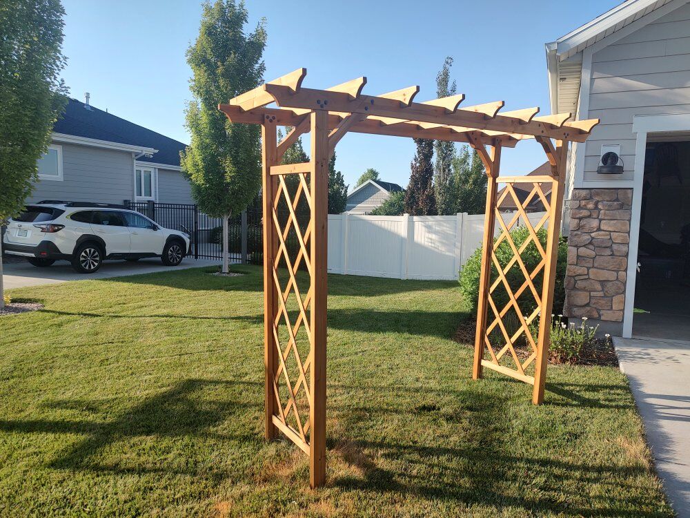 Cedar Heartwood Arbor Large New