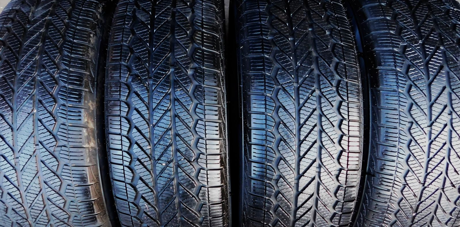 215 70R 16 Bridgestone