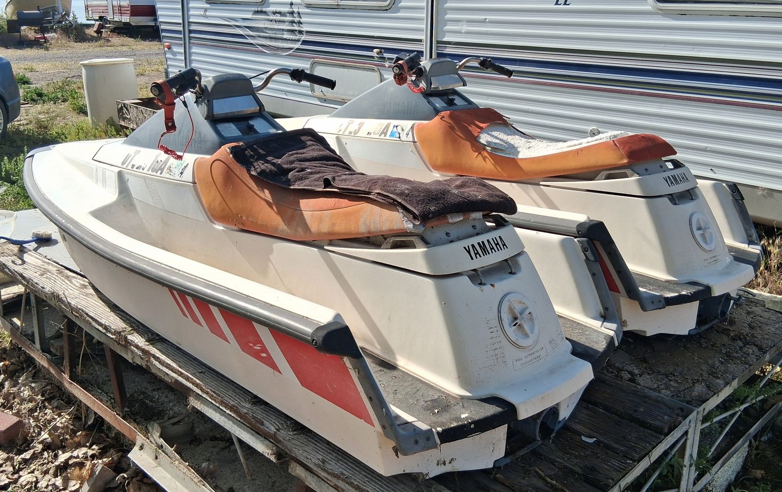 2 1988 YAMAHA WAVERUNNERS ***YES RUNS***