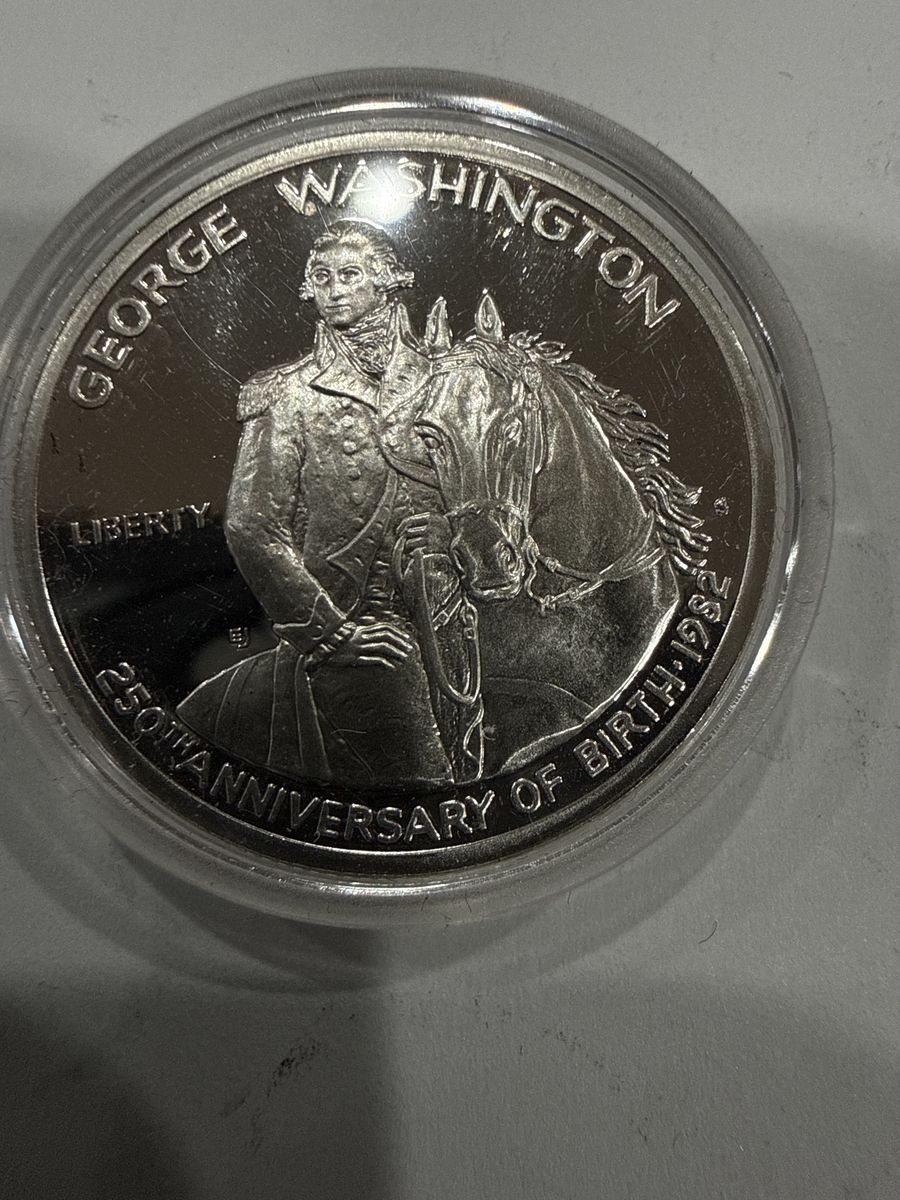 1982 George Washington 250th Anniversary Silver Commemorative Half Dollar Coin w/ 90% Silver Proof
