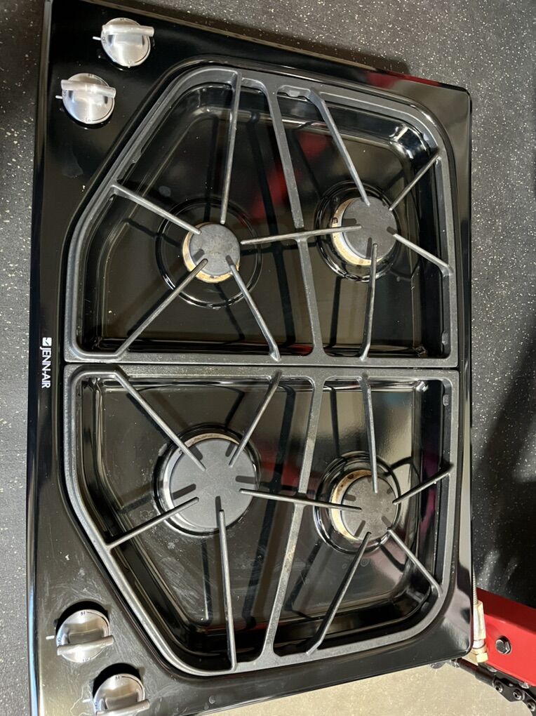 2006 Maytag Gas Cook Top - 30 In Counter