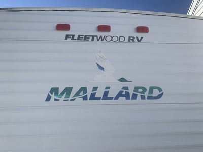 Malard 25.5' fifth wheel for sale