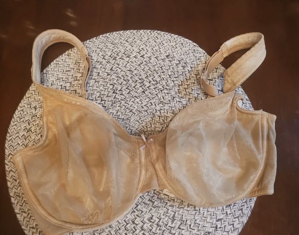 Cacique Women's Beige Bra Size 36F