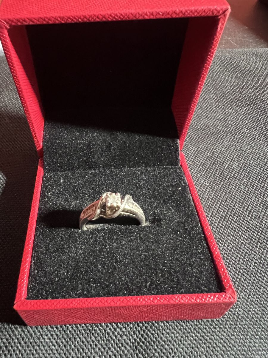 Sterling Silver Diamond Swirl Ring Size 7