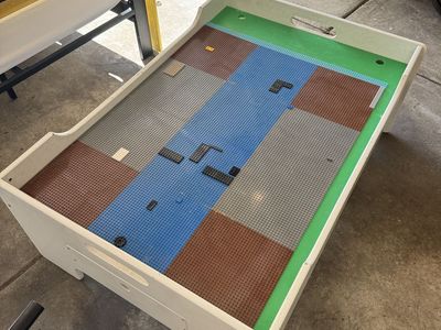 Train/Lego table Free