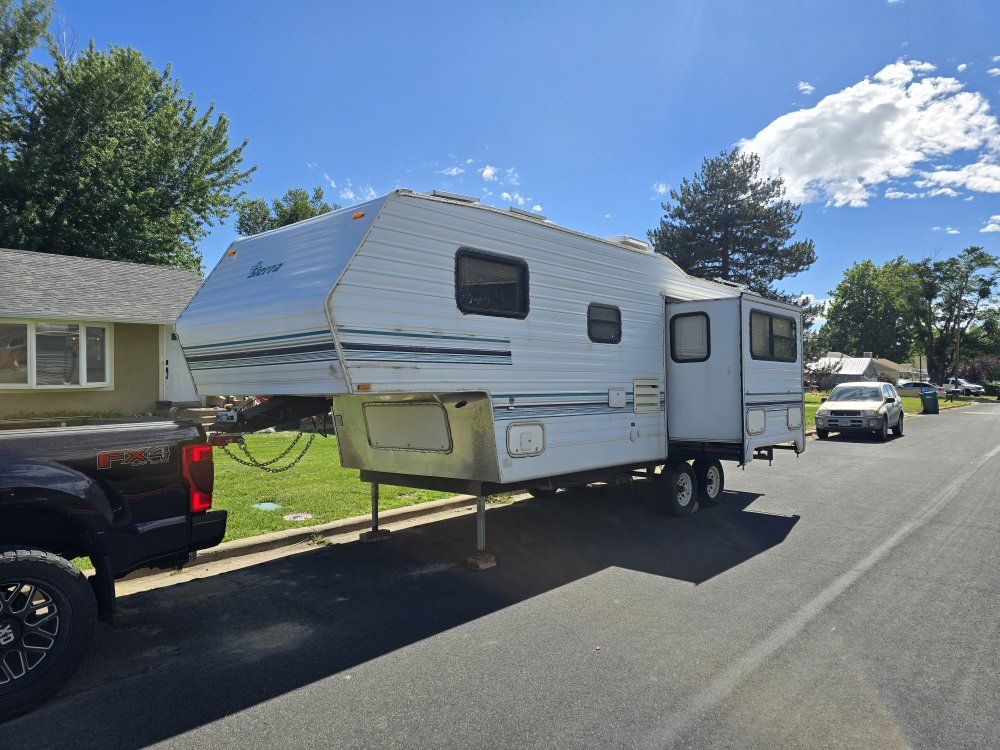Sierra Fifth Wheel Travel Trailer - Used Condition