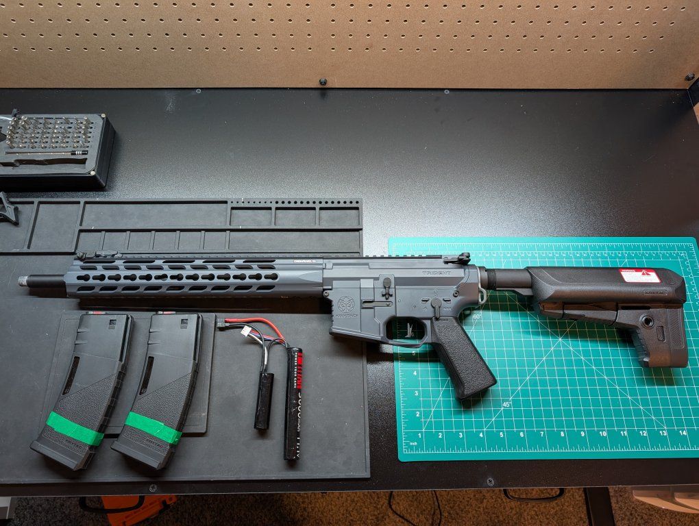 Airsoft Krytac Trident MKII SPR AEG Rifle with 2 Mags & Battery