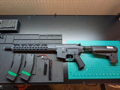 Airsoft Krytac Trident MKII SPR AEG Rifle with 2 Mags & Battery