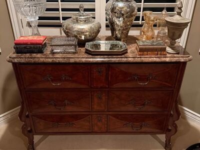Solid Wood Dresser / Sideboard – Traditional High-End Furniture