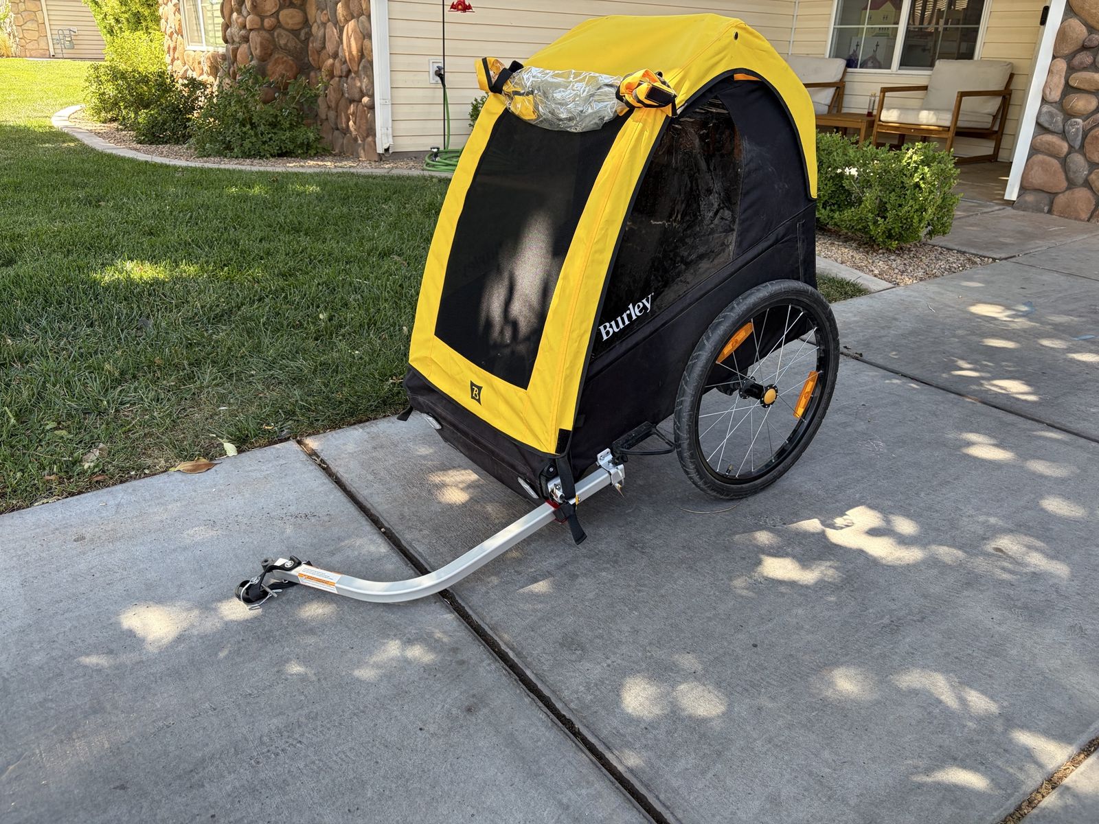 Burley Bee Kid Bike Trailer (1-2 Kids)