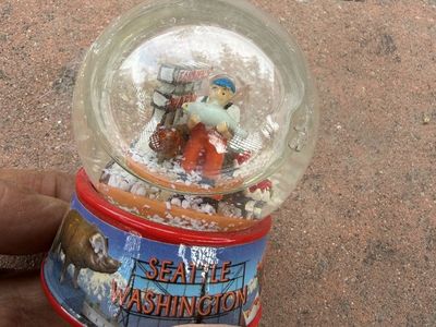 Seattle Washington Souvenir Snow Globe with Fisher figurine and Pike Place Market design