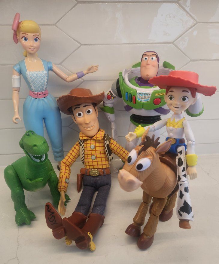 Toy Story Figure Lot (6 Characters) - Woody, Buzz, Jessie & More!