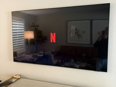 Samsung 65” smart tv