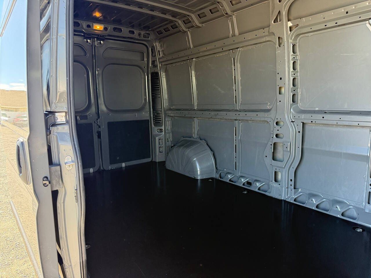 Main image 26