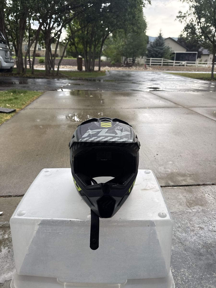 Fly Racing Kinetic helmet