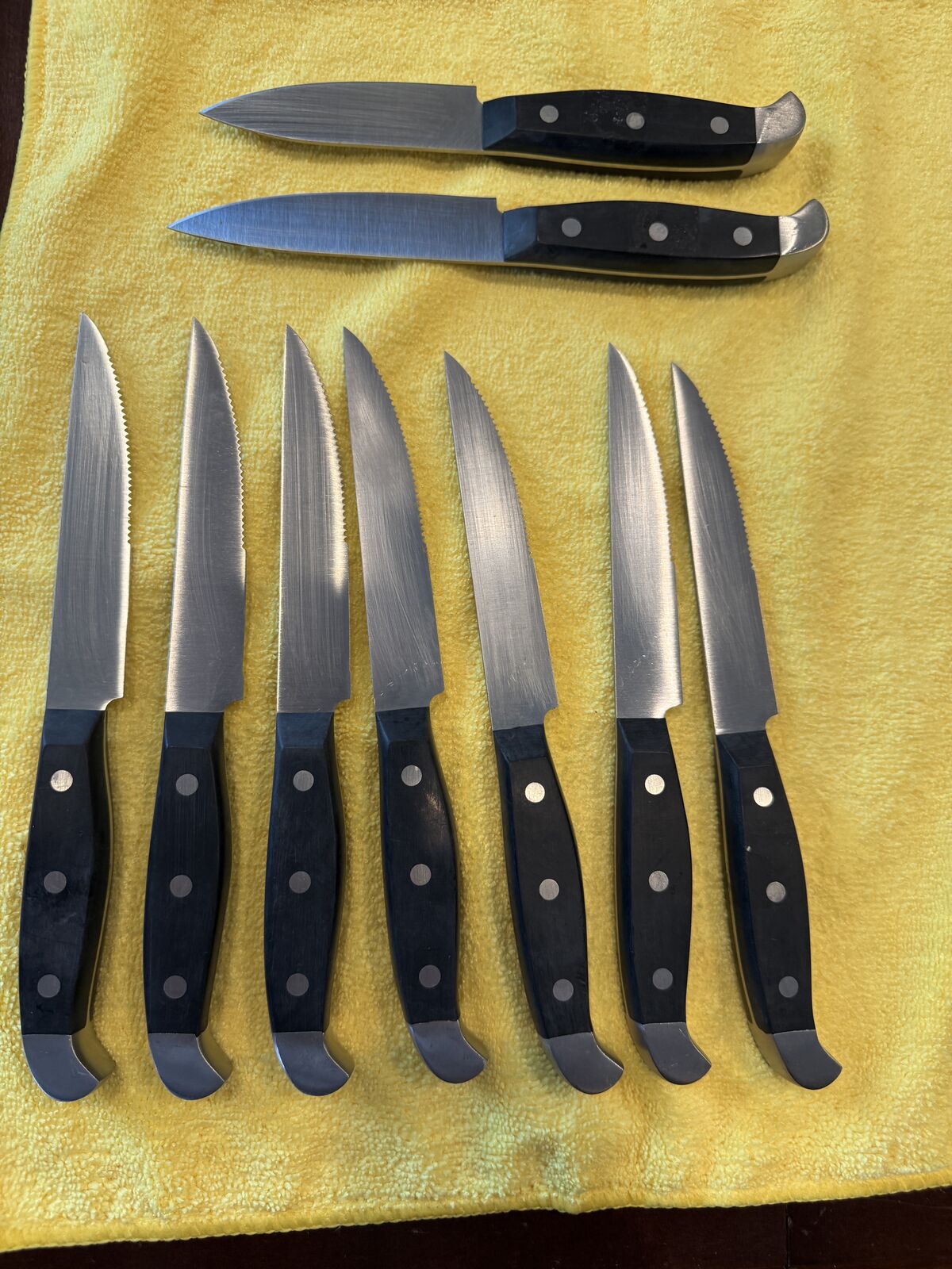 Henkles 17 pc Statement Knife Set