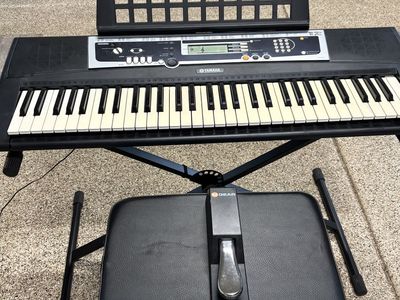 Yamaha Electric Keyboard