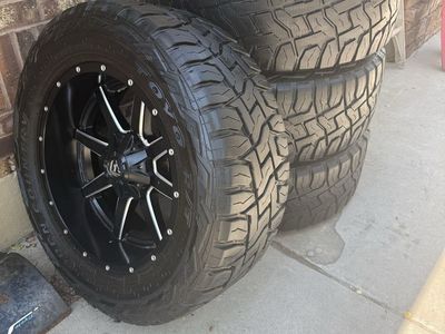 Set of 4 Fuel Off-Road Wheels & Toyo Open Country RT Tires, Black, 37x13.50R22