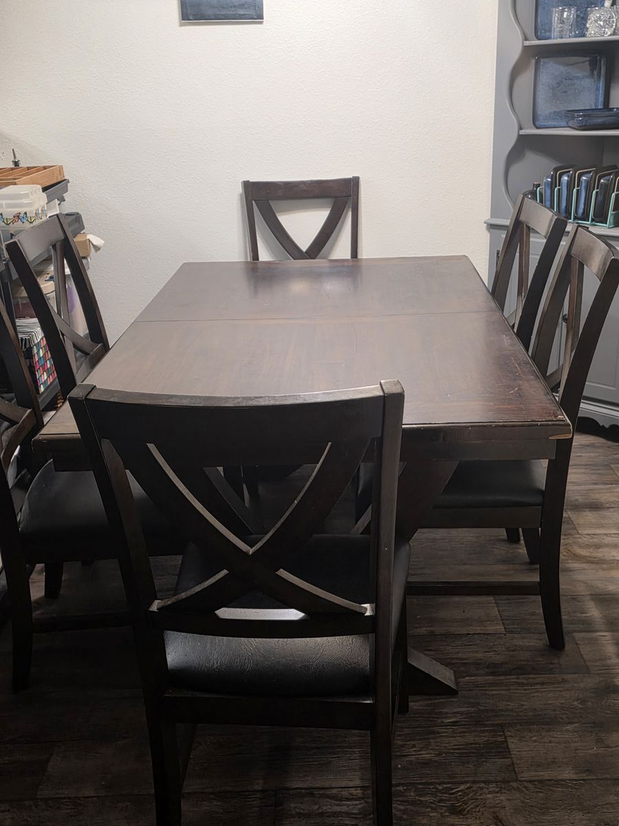 Dark Wood Dining Table with Leaf - Seats 6-8, 40"x61.5" (extends to 80")