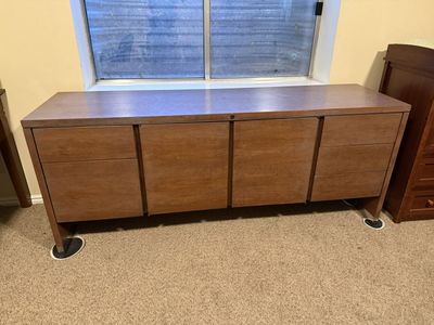 Cradenza - Walnut