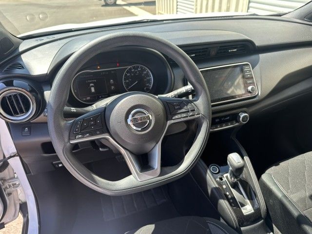 Main image 6