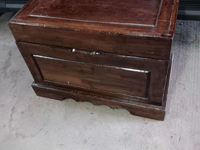 Storage box