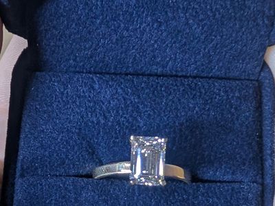 Stunning 1.85 Carat Lab-Grown Emerald Cut Diamond Engagement Ring – IGI Certified!