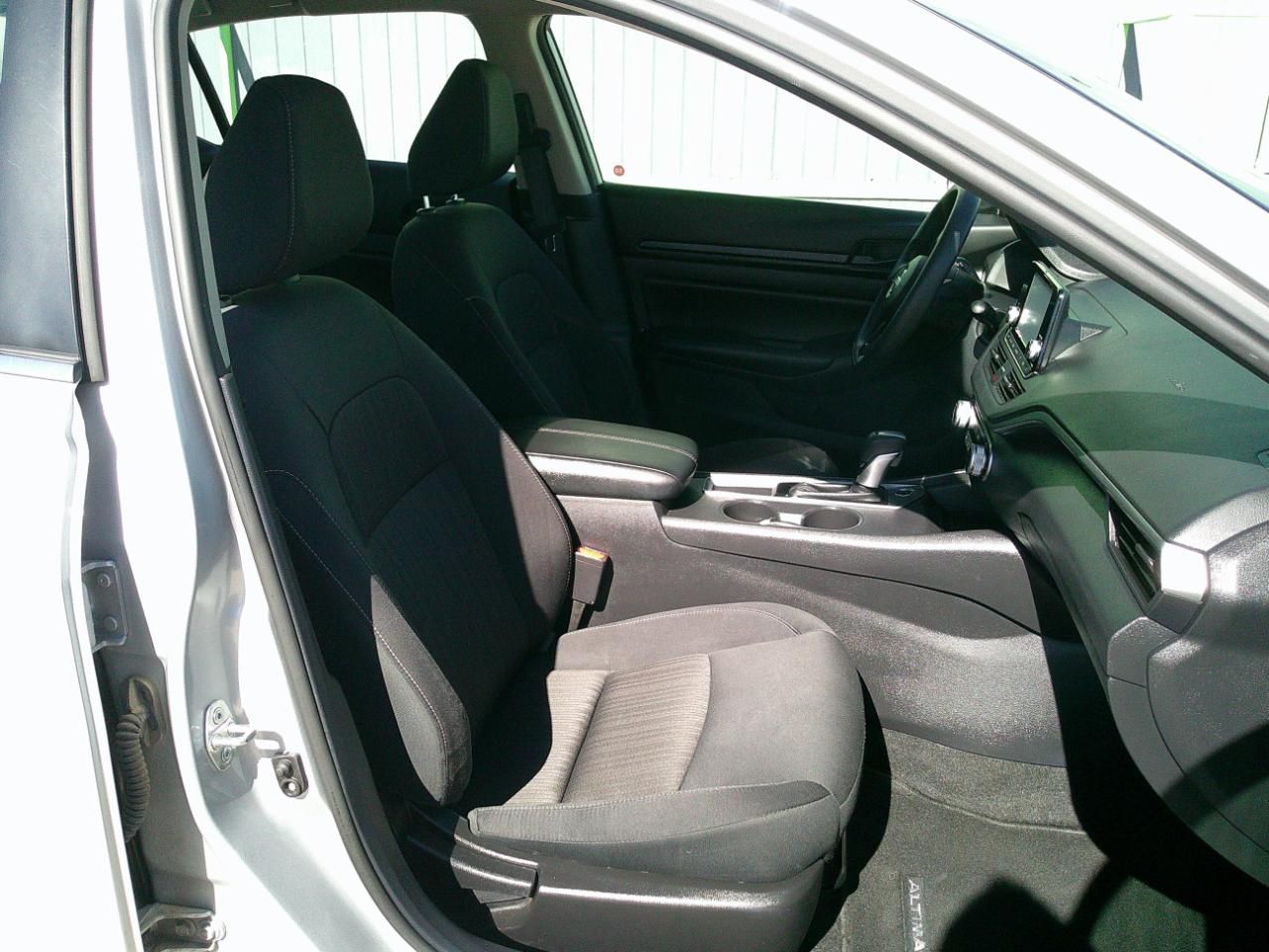 Main image 9