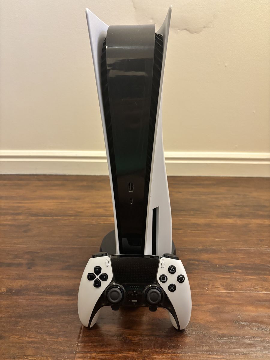 PS5 Disc Console + DualSense Edge – Ready to Play