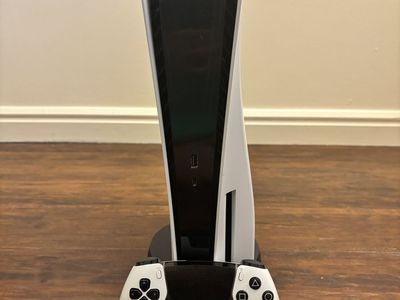 PS5 Disc Console + DualSense Edge – Ready to Play