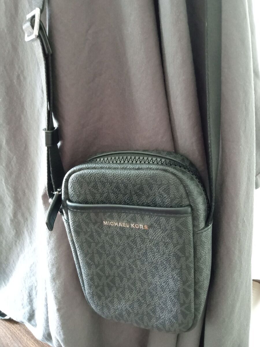 Michael Kors crossbody phone bag purse