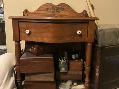 Night stand/wash stand table