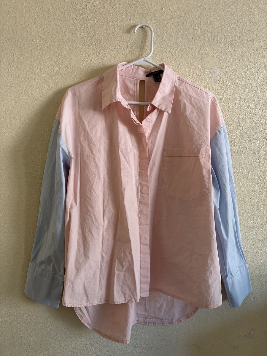 Size M forever 21 woman’s button up top