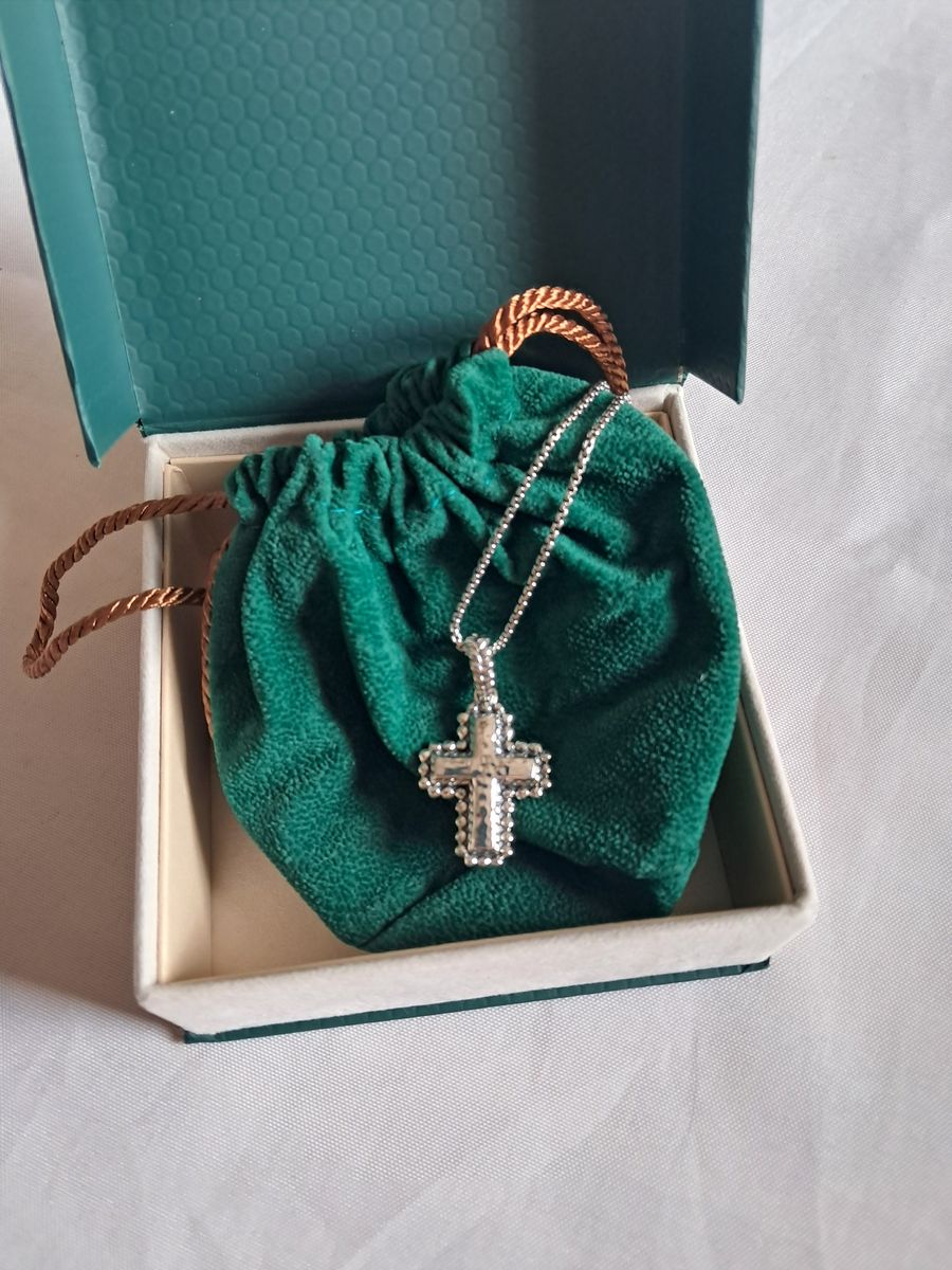JAI Sterling Silver Hammered Bead Cross