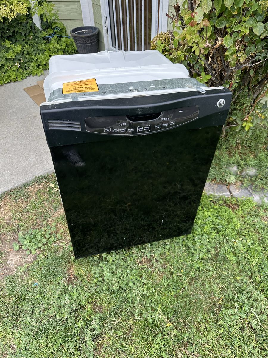 GE Built-in Dishwasher - it works