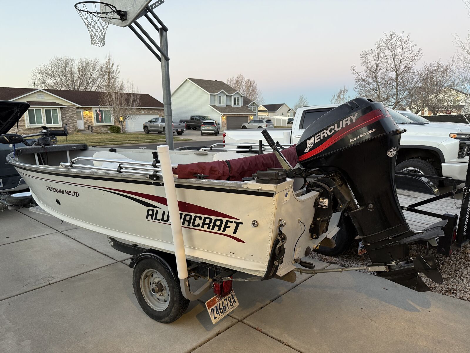 2002 Alumacraft 145 LTD Fishing Boat