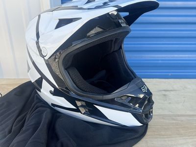 Fox Racing V1 Motocross Helmet