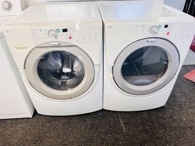 Whirlpool duet washer and dryer set