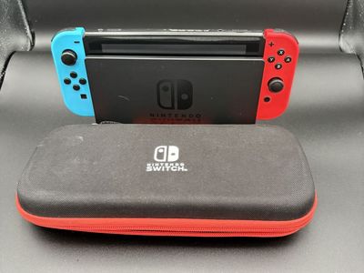 Nintendo Switch HAC-001 Console with Switch Dock and Carrying case $200 cash/venmo in Draper