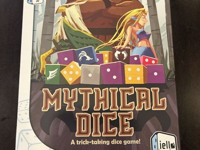 Mythical Dice Trick-Taking Board Game - IELLO / Playte