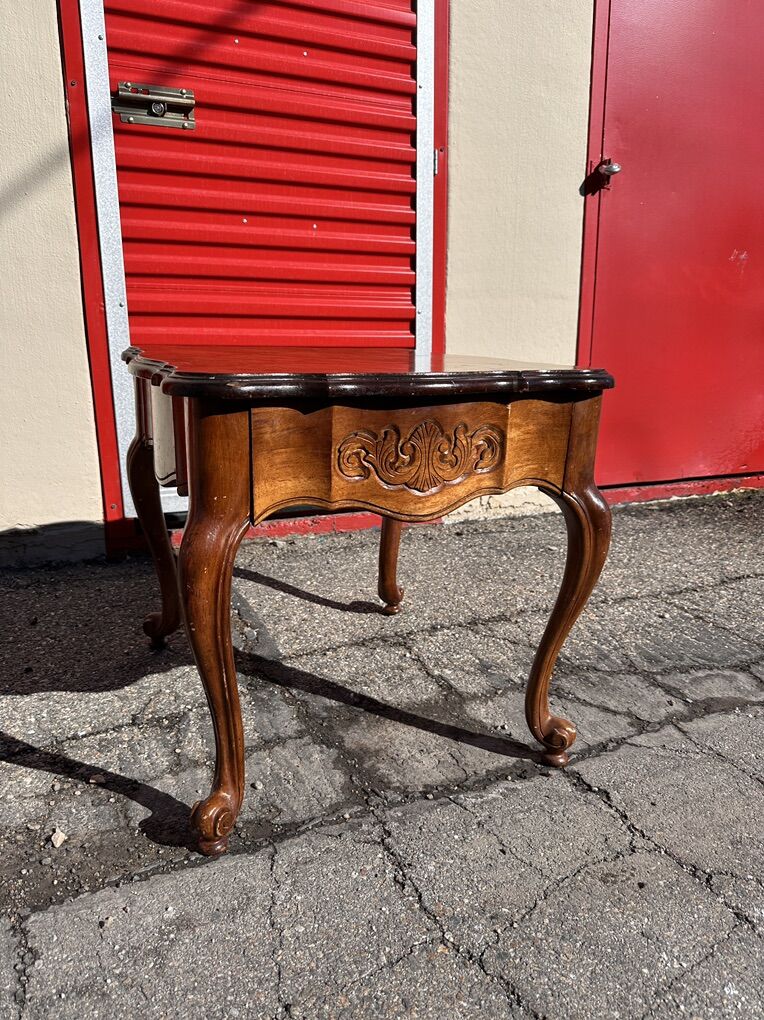 Bernhardt French Provincial End Table – Solid Wood