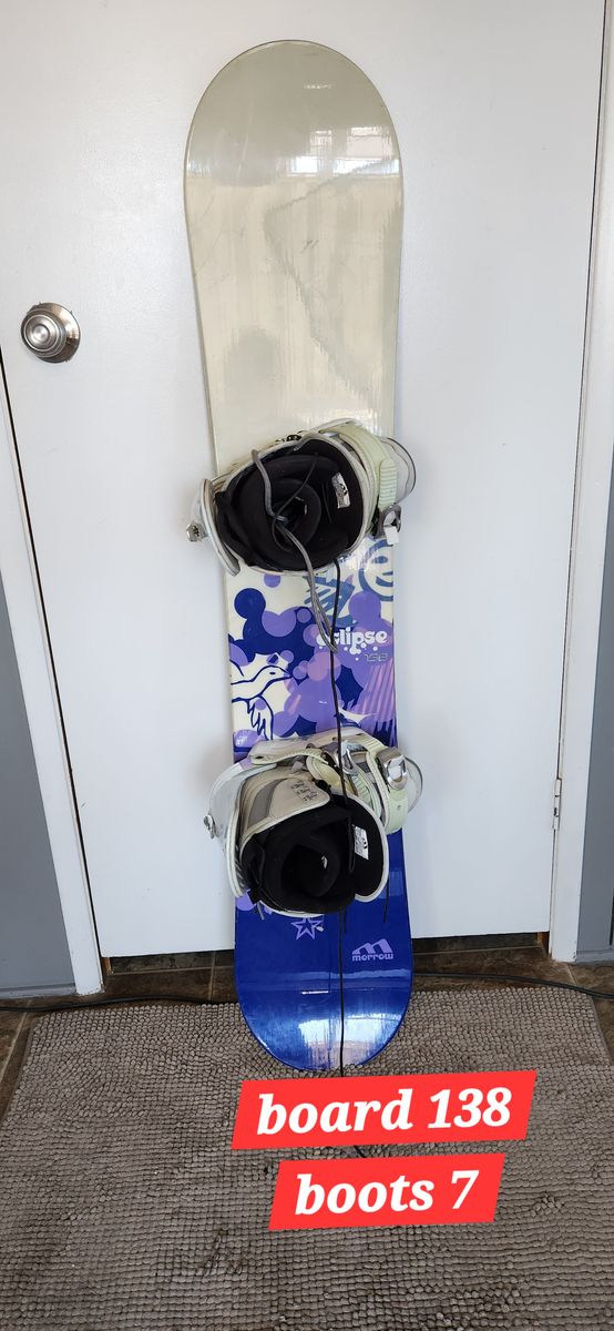 138cm Morrow Eclipse women's snowboard and size 7 boots