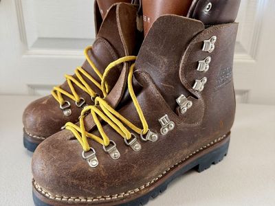 Men’s 8 Asolo Sport Hiking Mountaineering Leather Cold Weather Boots