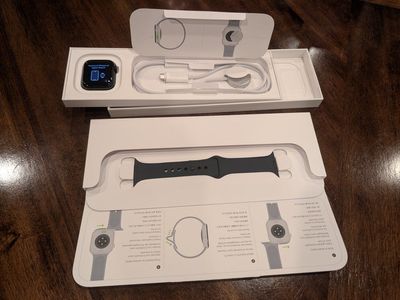 Apple Watch SE 3 (GPS+CELLULAR)