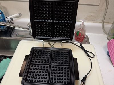 Black & Decker Reversible Grill and Waffle Maker with Removable Plates