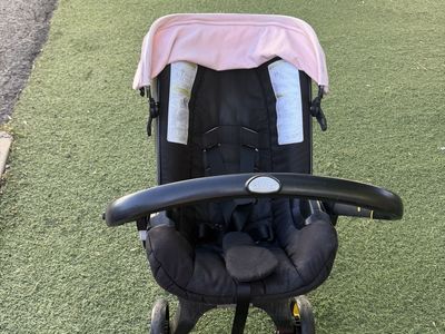 Doona car seat/ stroller