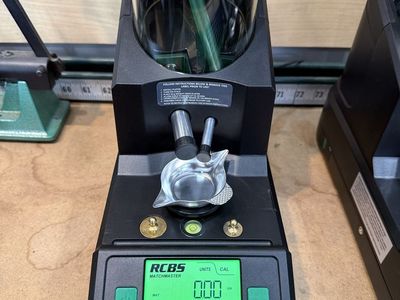 RCBS Matchmaster Powder Scale/Dispenser