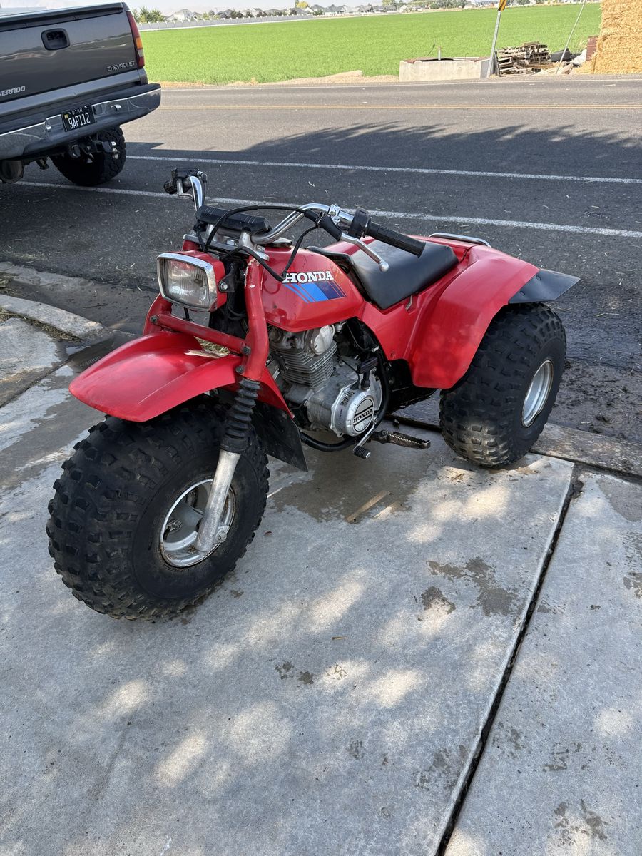1985 Honda ATC 200s 3 Wheeler